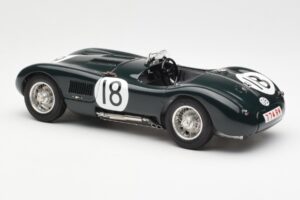 Jaguar C-Type #18 T. Rolt / D. Hamilton 24 Hours of Le Mans Winner 1953 CMC 1:18 M-195 Diecast - image 5 of 6