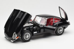 Jaguar E-Type 3.8 Series 1 Black Kyosho 1:18 08954BK Diecast - image 2 of 8