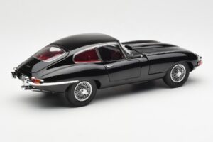 Jaguar E-Type 3.8 Series 1 Black Kyosho 1:18 08954BK Diecast - image 3 of 8
