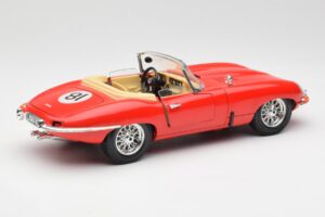 Jaguar E-Type Cabriolet Red Bburago 1:18 3016 Diecast - image 3 of 8
