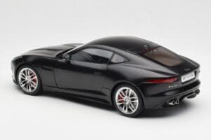Jaguar F-Type R X152 Matt Black AUTOart 1:18 73652 Composite - image 7 of 8