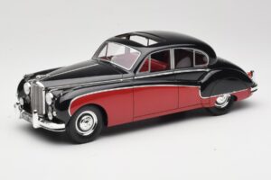 Jaguar Mk VIII Black & Dark Red BoS Models 1:18 BOS408 Resin
