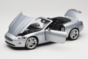 Jaguar XK X150 Convertible Silver Minichamps 1:18 153130533 Diecast - image 2 of 8