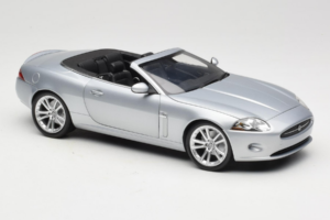 Jaguar XK X150 Convertible Silver Minichamps 1:18 153130533 Diecast - image 6 of 8