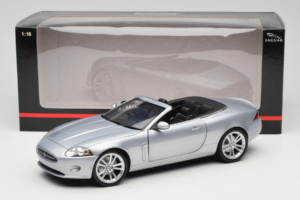 Jaguar XK X150 Convertible Silver Minichamps 1:18 153130533 Diecast - image 8 of 8