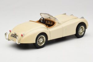 Jaguar XK120 White Eduscho 1:18 7482-1HTH Diecast - image 3 of 8