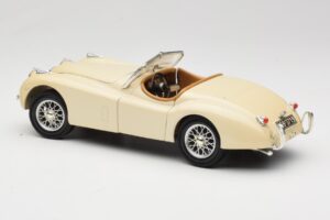 Jaguar XK120 White Eduscho 1:18 7482-1HTH Diecast - image 7 of 8