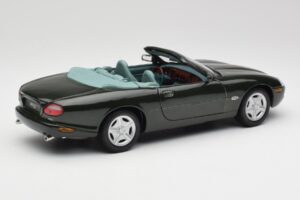 Jaguar XK8 X100 Cabriolet British Racing Green Maisto 1:18 50285 Diecast - image 3 of 8