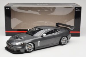 Jaguar XKR GT3 Grey Metallic Minichamps 1:18 150081390 Diecast - image 6 of 6