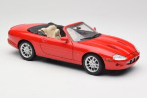 Jaguar XKR X100 Red Maisto 1:18 50330 Diecast - image 6 of 8