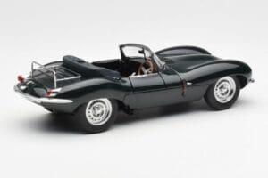 Jaguar XKSS Steve McQueen Personal Car AUTOart 1:18 73526 Diecast - image 3 of 8