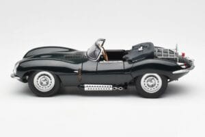 Jaguar XKSS Steve McQueen Personal Car AUTOart 1:18 73526 Diecast - image 4 of 8