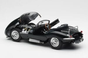 Jaguar XKSS Steve McQueen Personal Car AUTOart 1:18 73526 Diecast - image 5 of 8
