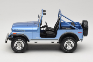 Jeep CJ-7 Laredo Blue MCG 1:18 MCG18553 Diecast - image 3 of 6