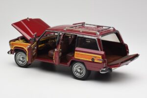 Jeep Grand Wagoneer Classic Red AUTOart 1:18 74002 Diecast - image 5 of 8