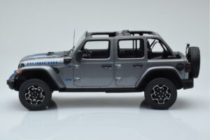 Jeep Wrangler 4xe Silver GT Spirit 1:18 GT419 Resin - image 3 of 6