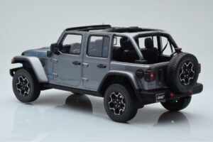 Jeep Wrangler 4xe Silver GT Spirit 1:18 GT419 Resin - image 5 of 6