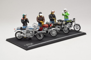 Joe Bar Team Collection with Figures Solido 1:18 5008 Diecast - image 2 of 4