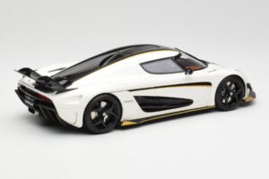 Koenigsegg Regera Crystal White GT Spirit 1:18 GT913 Resin - image 2 of 6