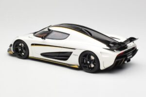 Koenigsegg Regera Crystal White GT Spirit 1:18 GT913 Resin - image 5 of 6