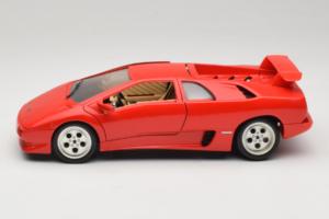 Lamborghini Diablo Red Bburago 1:18 3041-M1 Diecast - image 4 of 8