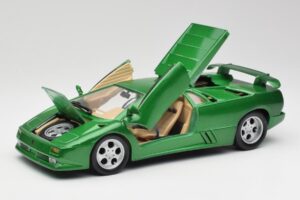 Lamborghini Diablo SE Green Maisto 1:18 50303 Diecast - image 2 of 8