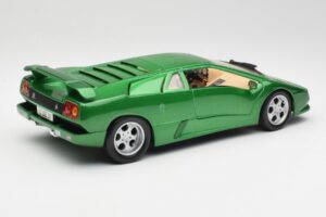 Lamborghini Diablo SE Green Maisto 1:18 50303 Diecast - image 3 of 8