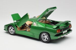 Lamborghini Diablo SE Green Maisto 1:18 50303 Diecast - image 5 of 8