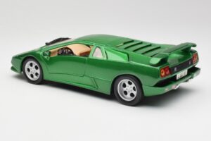 Lamborghini Diablo SE Green Maisto 1:18 50303 Diecast - image 7 of 8