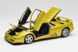Lamborghini Diablo SE30 Anniversary Edition Yellow Spyder AUTOart 1:18 79157 Diecast - image 2 of 8
