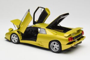 Lamborghini Diablo SE30 Anniversary Edition Yellow Spyder AUTOart 1:18 79157 Diecast - image 5 of 8