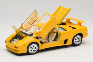 Lamborghini Diablo Yellow Bburago 1:18 3041 Diecast - image 2 of 8