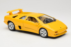 Lamborghini Diablo Yellow Bburago 1:18 3041 Diecast - image 6 of 8