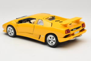 Lamborghini Diablo Yellow Bburago 1:18 3041 Diecast - image 7 of 8