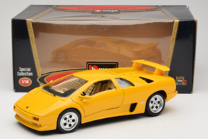 Lamborghini Diablo Yellow Bburago 1:18 3041 Diecast - image 8 of 8