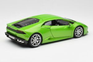 Lamborghini Huracan LP610-4 Green Bburago 1:18 18-11038 Diecast - image 3 of 8