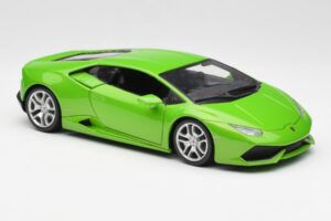 Lamborghini Huracan LP610-4 Green Bburago 1:18 18-11038 Diecast - image 6 of 8