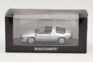 Lamborghini Jalpa Silver Minichamps 1:43 400103601 Diecast - image 4 of 4