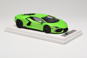 Lamborghini Revuelto Green Metallic IVY 1:18 REMC024 Resin - image 4 of 7