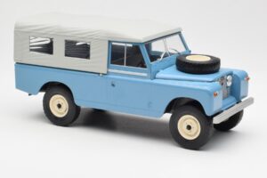 Land Rover Series II 109 Pick Up Closed Blue MCG 1:18 MCG18094 Diecast - image 4 of 6