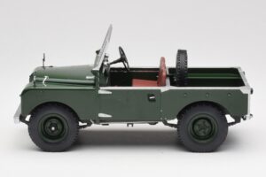 Land Rover 88 Series 1 Open Top Dark Green MCG 1:18 MCG18367 Diecast - image 5 of 6