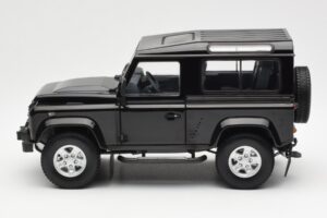 Land Rover Defender 90 Santorini Black Metallic Kyosho 1:18 08901BK Diecast - image 4 of 8