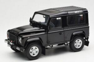 Land Rover Defender 90 Santorini Black Metallic Kyosho 1:18 08901BK Diecast