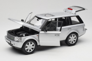 Land Rover Range Rover L322 Silver Welly 1:18 12536W Diecast - image 2 of 8