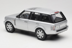Land Rover Range Rover L322 Silver Welly 1:18 12536W Diecast - image 7 of 8