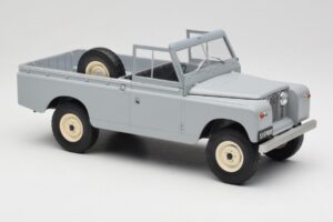 Land Rover Series II 109 Pickup Grey MCG 1:18 MCG18092 Diecast - image 4 of 6