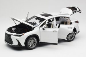 Lexus NX450h+ AZ20 White Kyosho 1:18 08968Q Resin - image 2 of 8