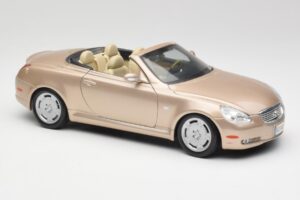 Lexus SC430 Beige Maisto 1:18 31629 Diecast - image 6 of 8