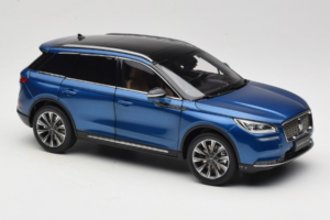 Lincoln Corsair Blue OEM 1:18 LINCOLN001 Diecast - image 6 of 8