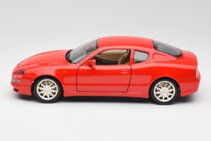 Maserati 3200 GT Red Bburago 1:18 3341 Diecast - image 4 of 8